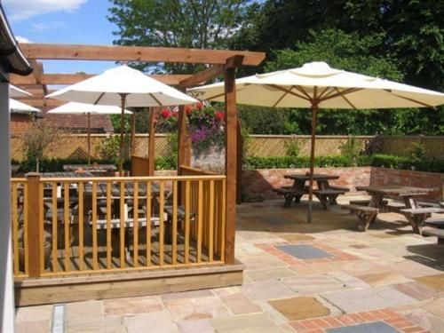 The Plume Of Feathers Farnham (Surrey) Exterior foto